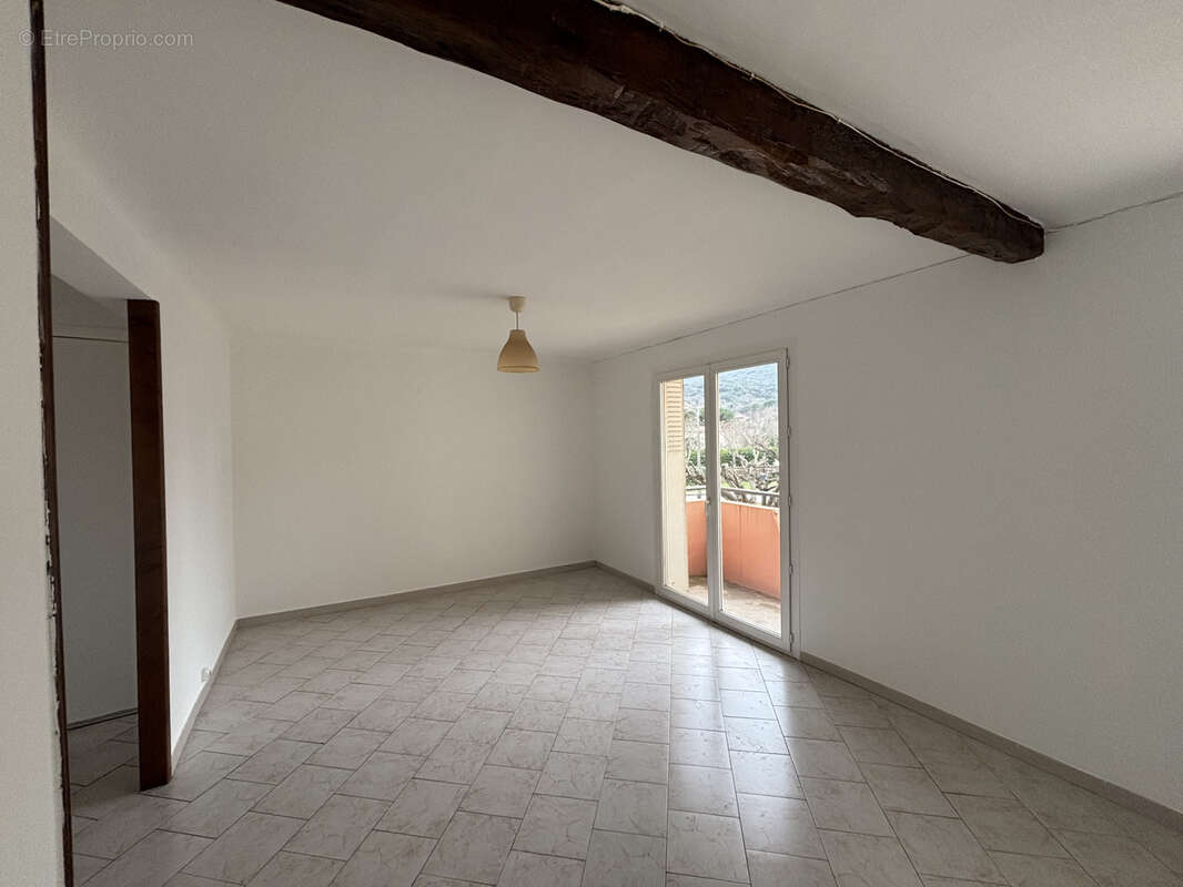 Appartement à GANGES