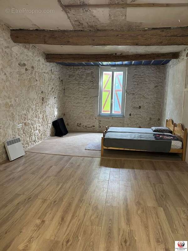 Maison à COURSAN
