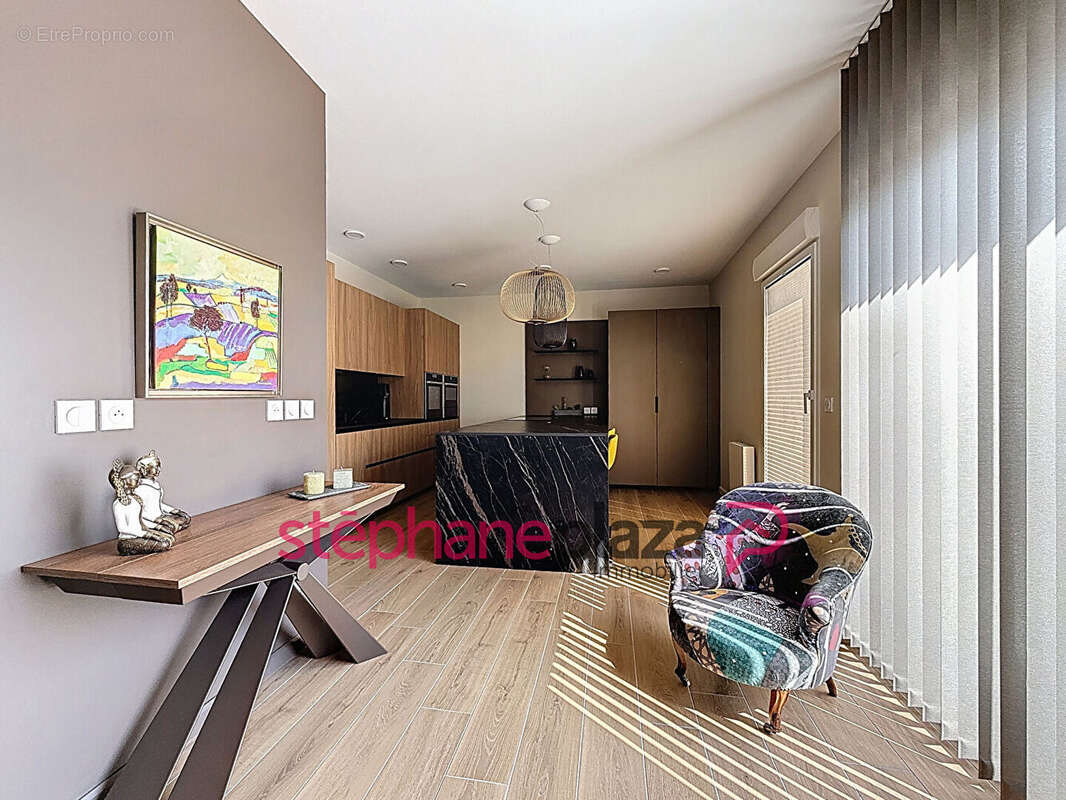 Appartement à DECINES-CHARPIEU