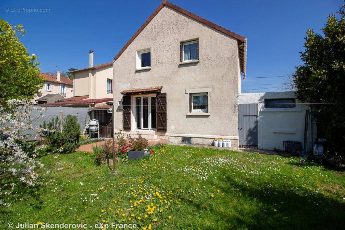 Maison à DEUIL-LA-BARRE