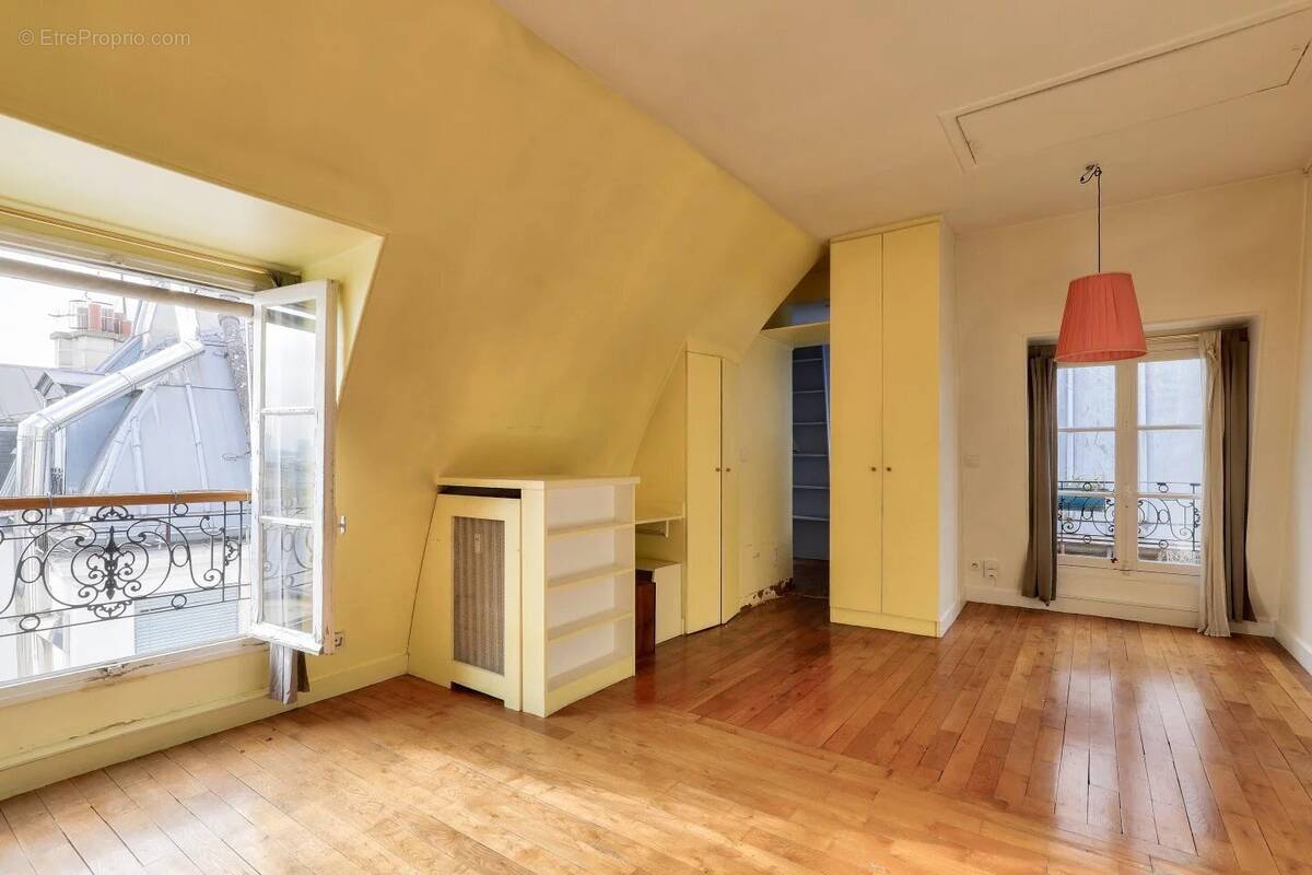 Appartement à PARIS-5E