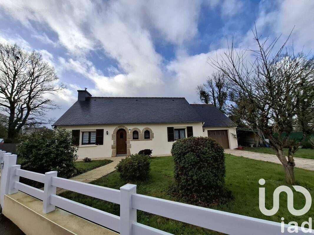 Photo 1 - Maison à CARHAIX-PLOUGUER