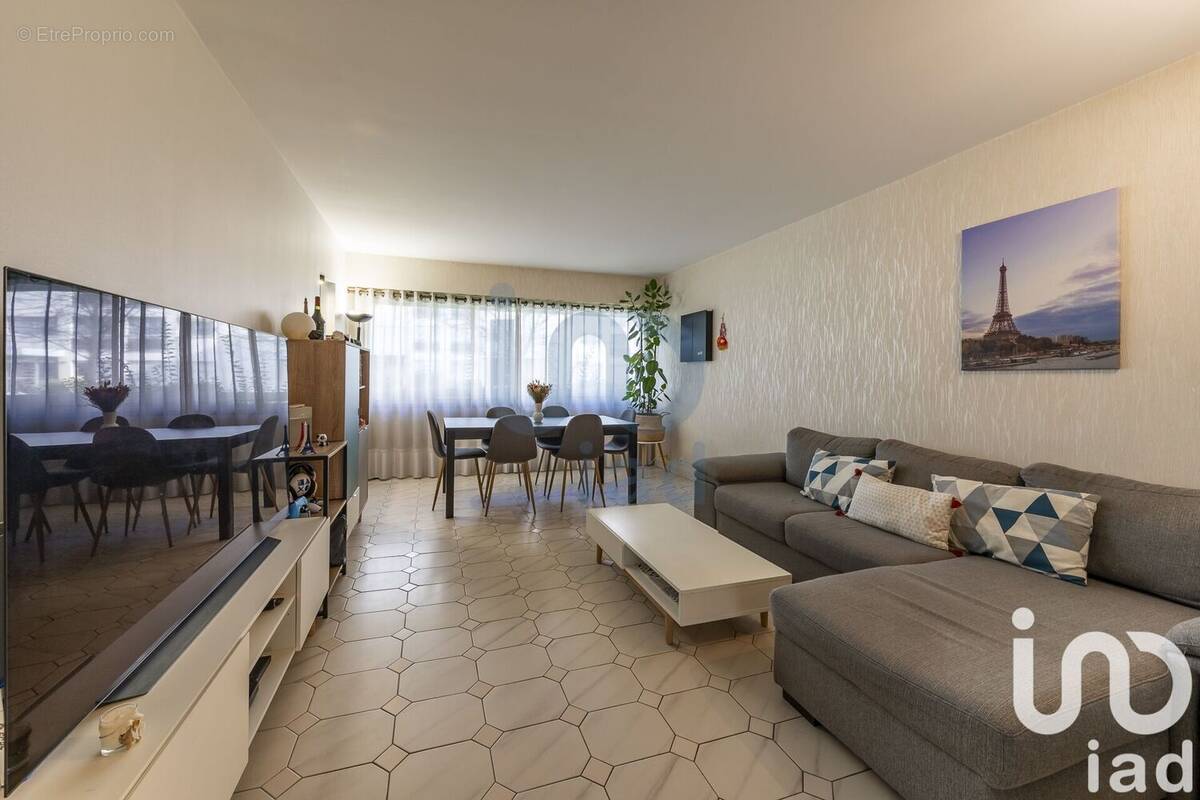 Photo 1 - Appartement à CHEVILLY-LARUE