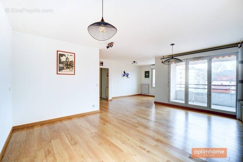 Appartement à LYON-9E