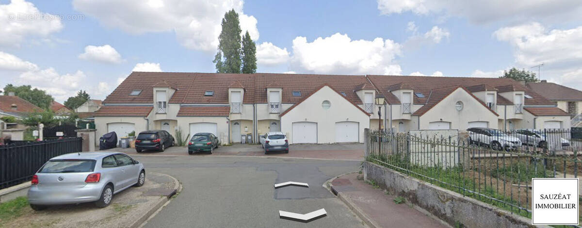 Appartement à COIGNIERES
