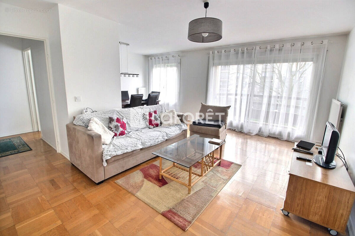 Appartement à GENNEVILLIERS