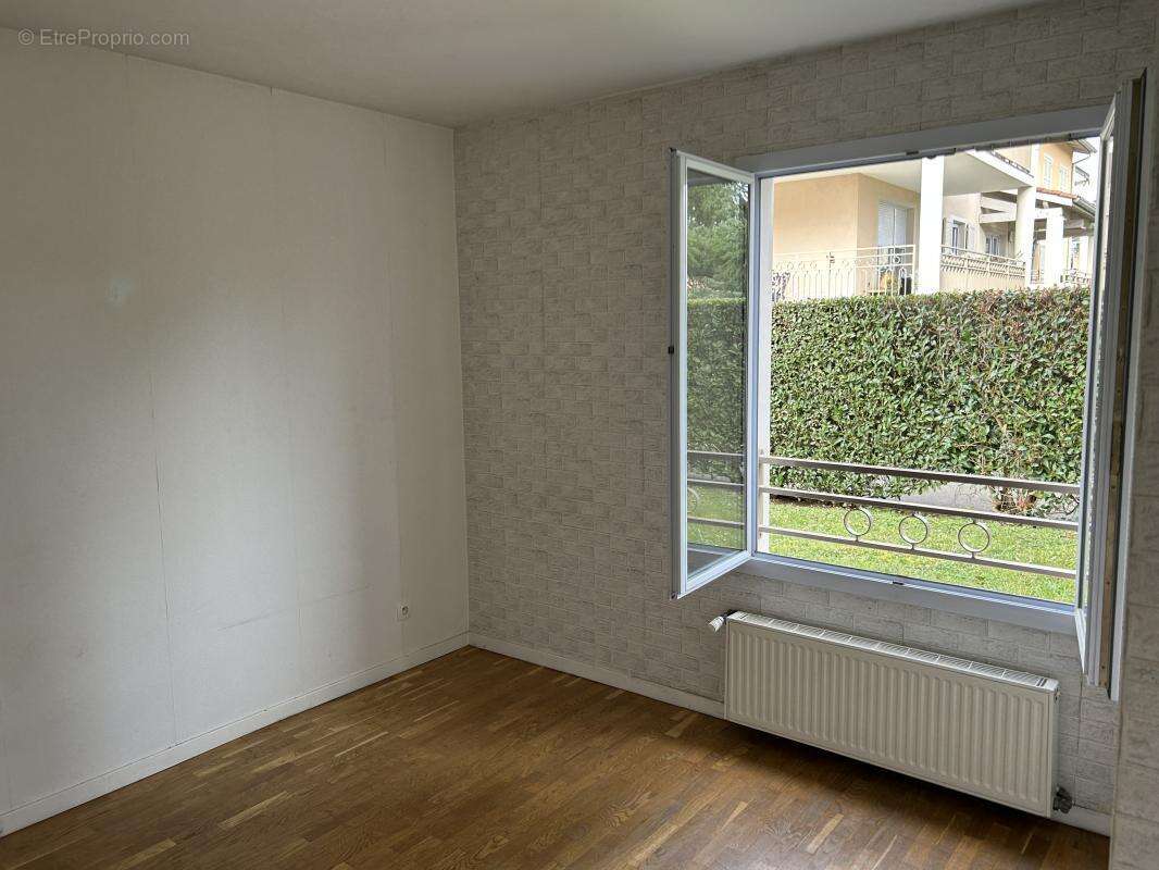 Appartement à CHASSELAY
