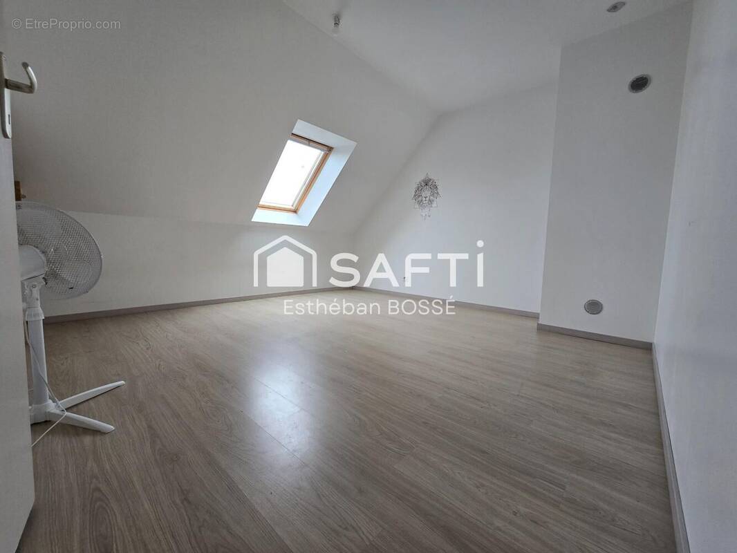 Photo 1 - Maison à LA POMMERAYE