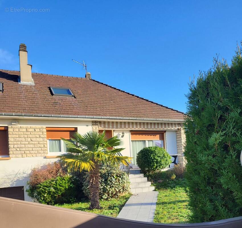 Maison à OISSEL