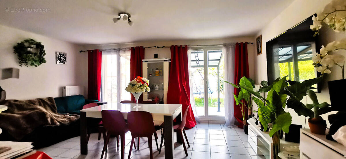 Maison à SAINT-PRYVE-SAINT-MESMIN