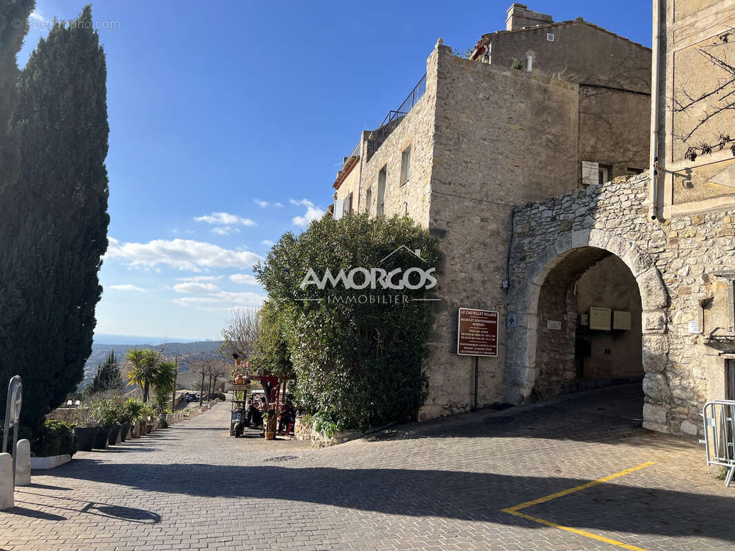 Commerce à LE CASTELLET
