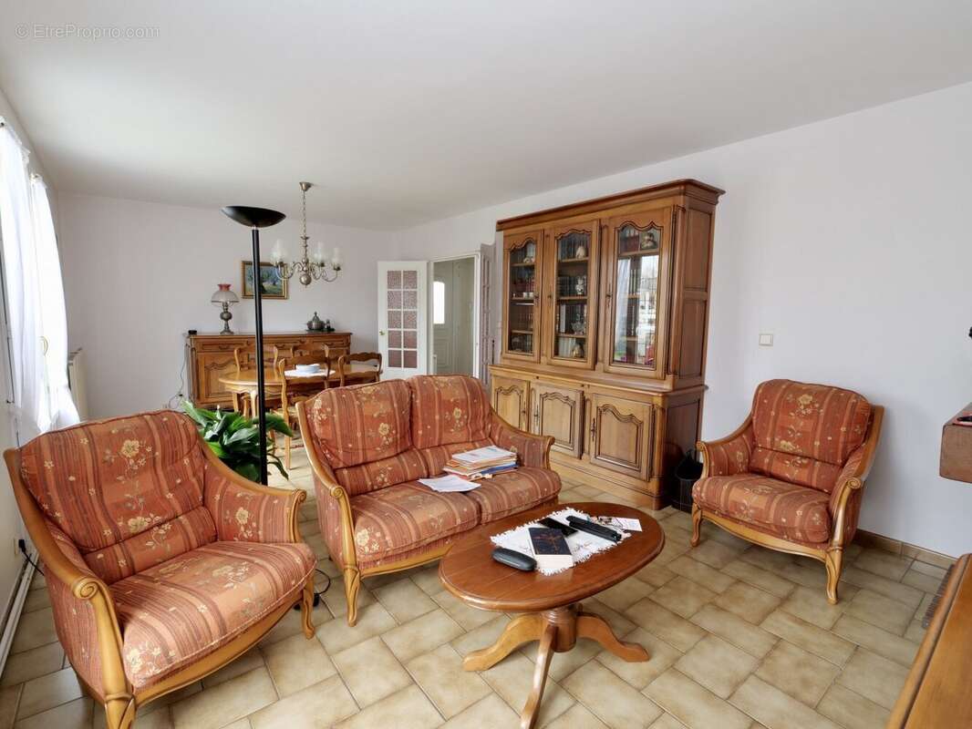 Maison à LE CHATELET-EN-BRIE