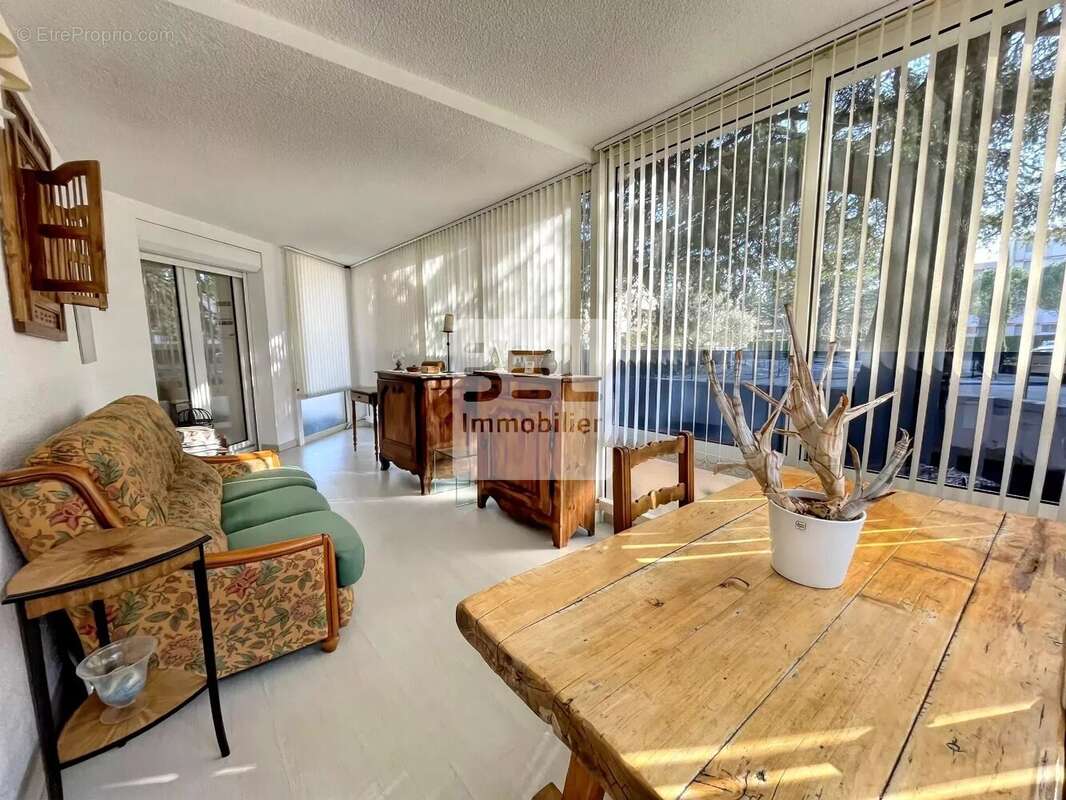 Appartement à PIERRELATTE