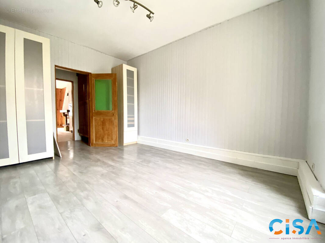 Appartement à NEUILLY-EN-THELLE