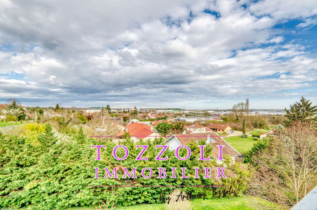 Appartement à SAINT-QUENTIN-FALLAVIER