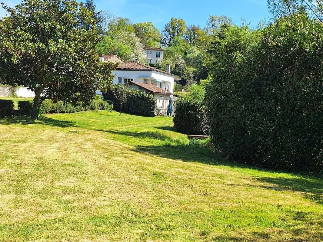 Maison à CHARROUX