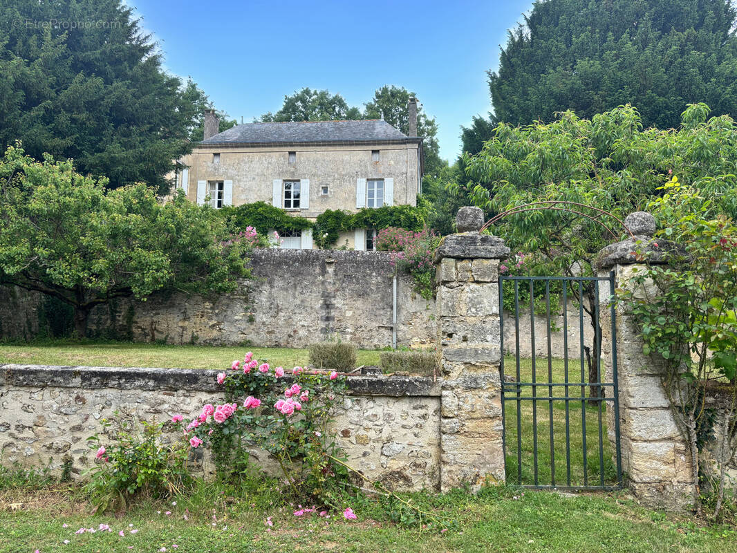 Maison à DOUE-LA-FONTAINE