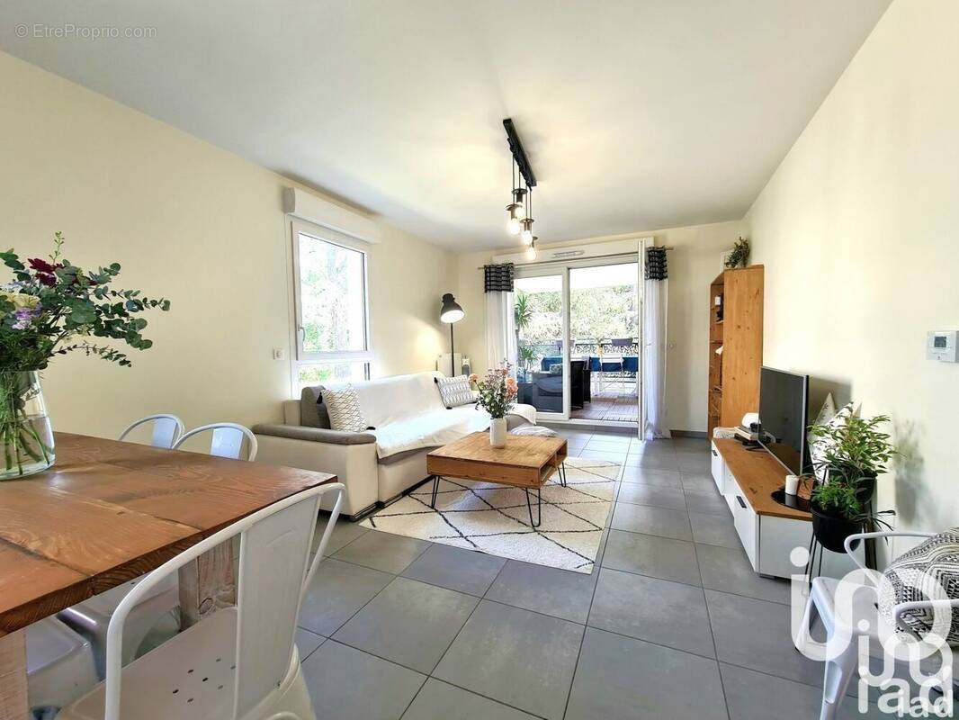Photo 1 - Appartement à CHASSELAY