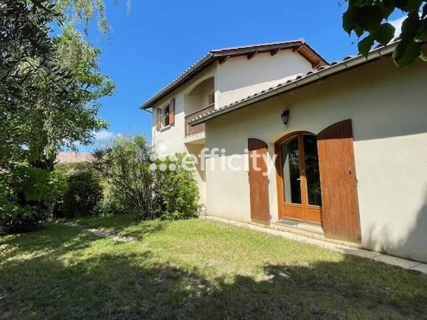 Maison à SALAISE-SUR-SANNE