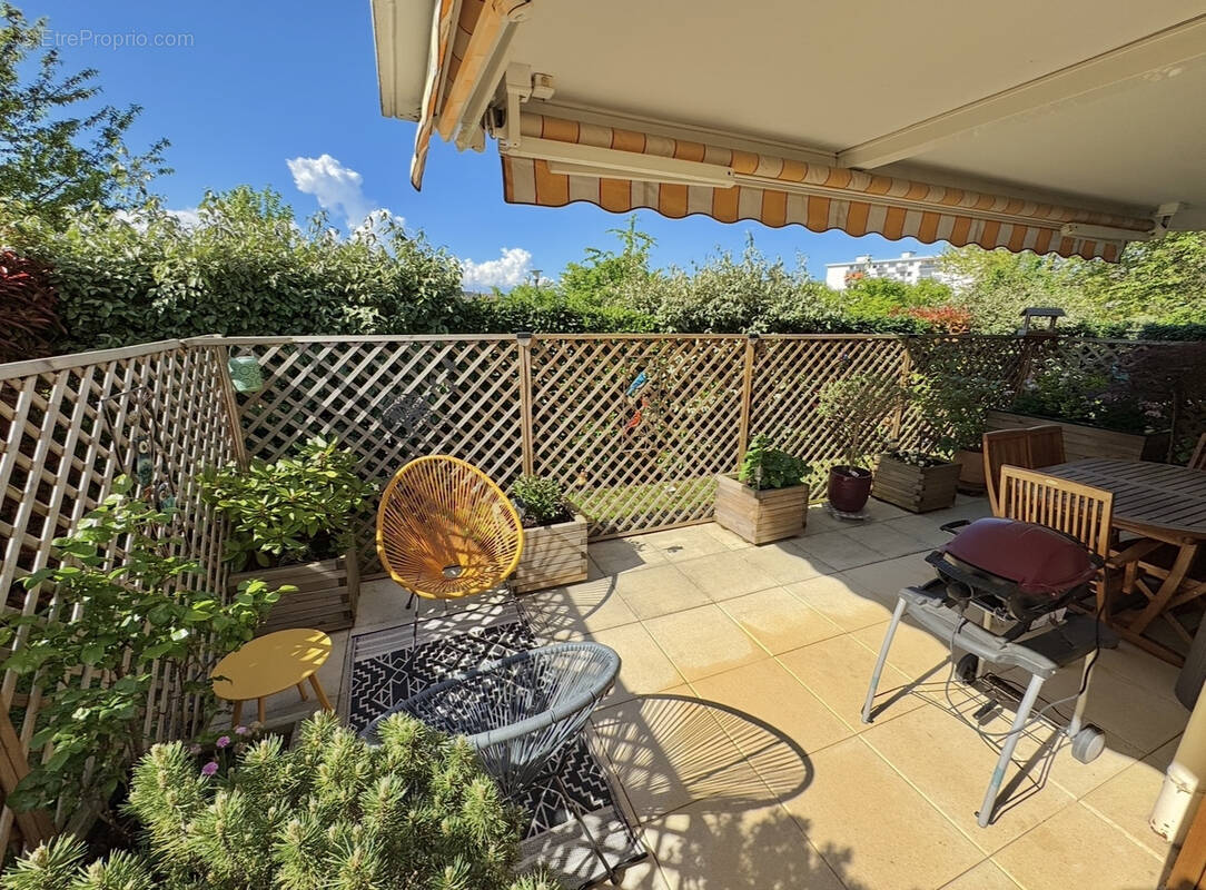 Appartement à AMBILLY