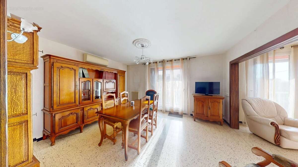 Appartement à PORT-DE-BOUC