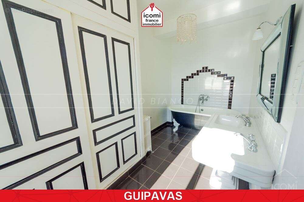 Maison à GUIPAVAS