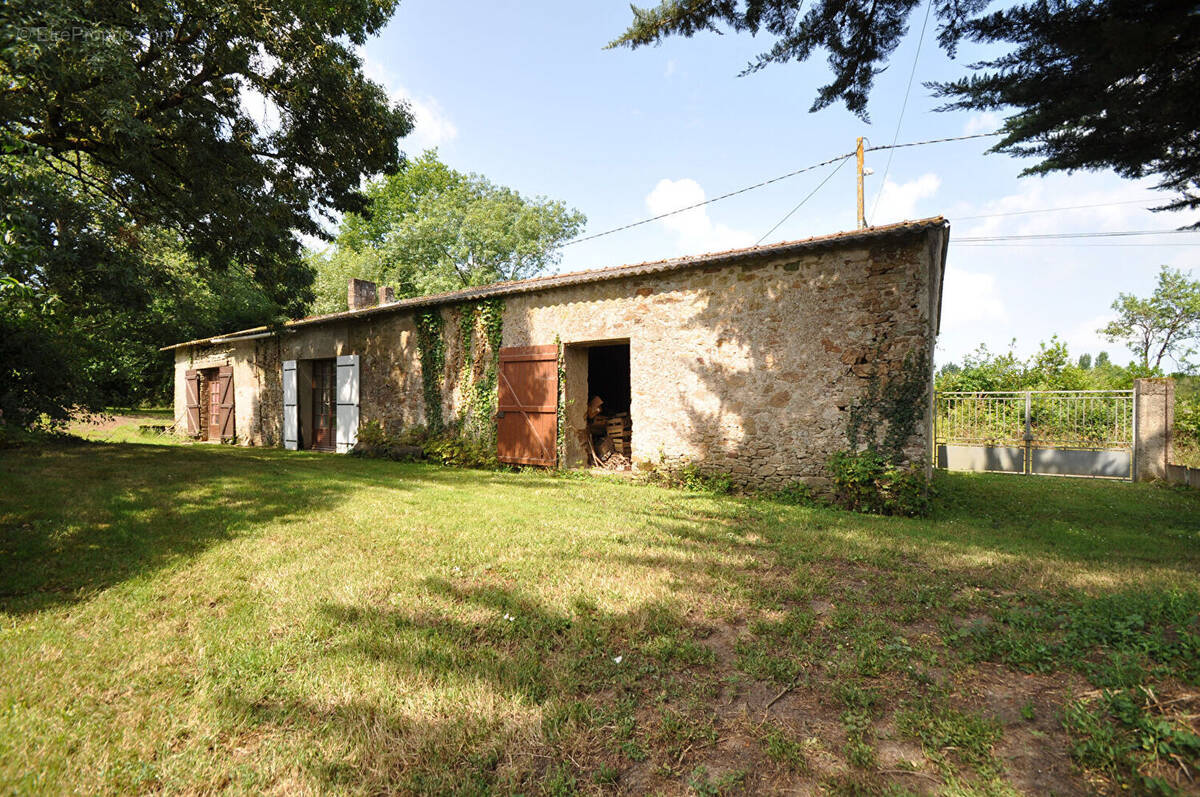 Maison à LE PELLERIN