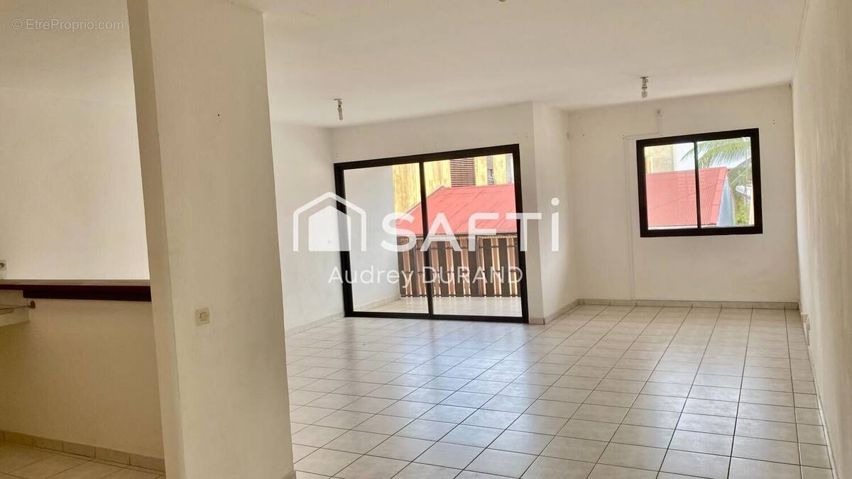 Photo 1 - Appartement à CAYENNE