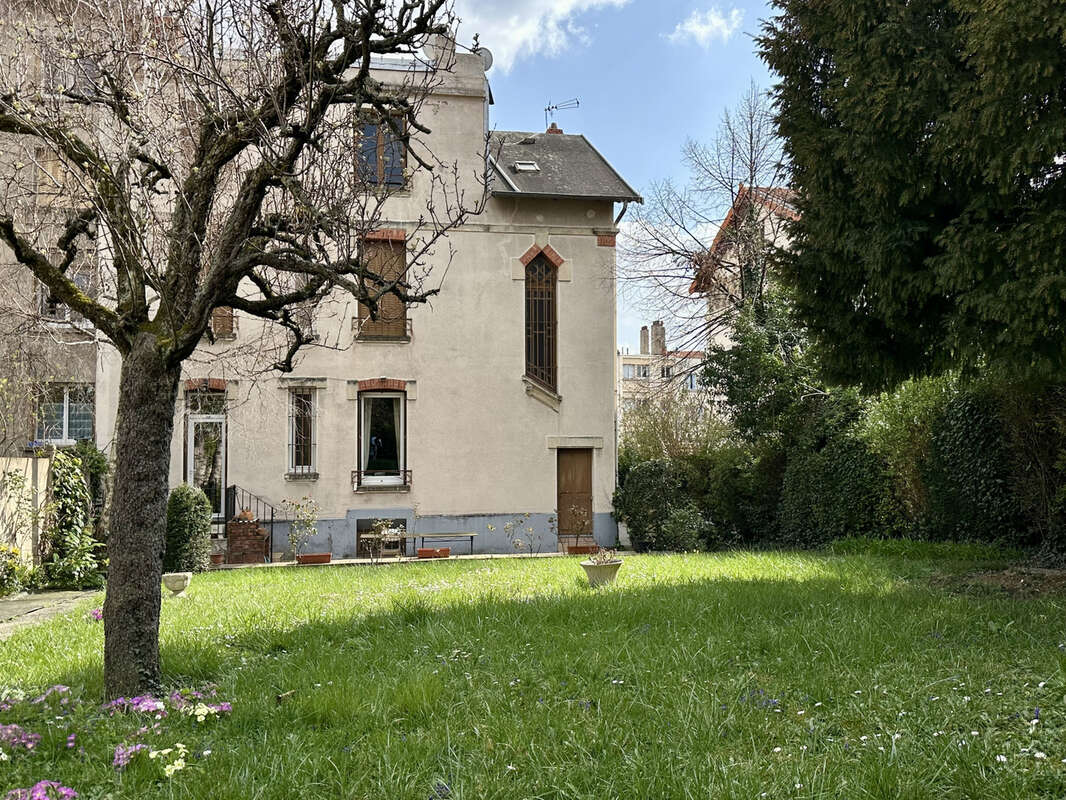 Maison à CLERMONT-FERRAND