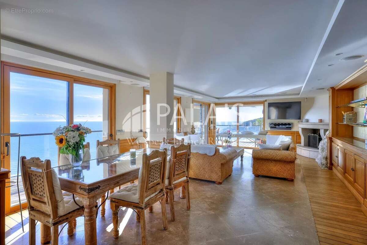 Maison à EZE