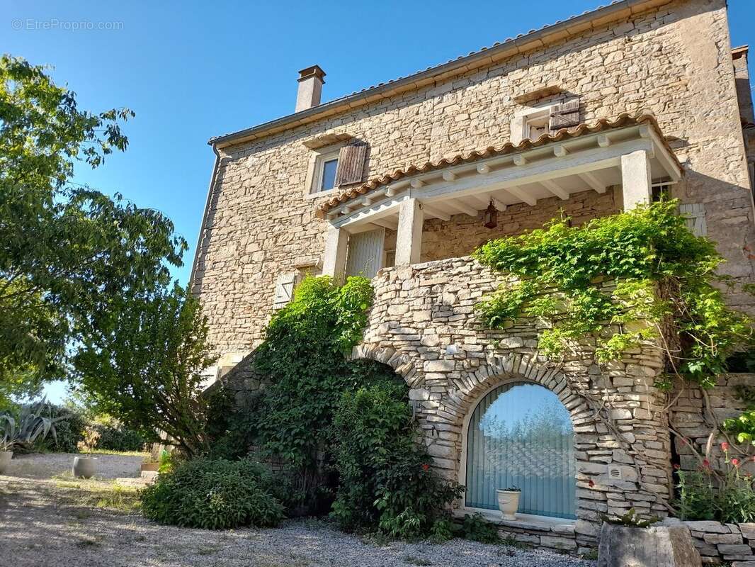 Maison à POMPIGNAN