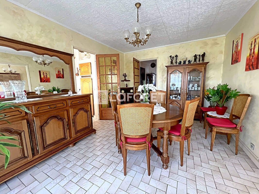 Appartement à DECINES-CHARPIEU