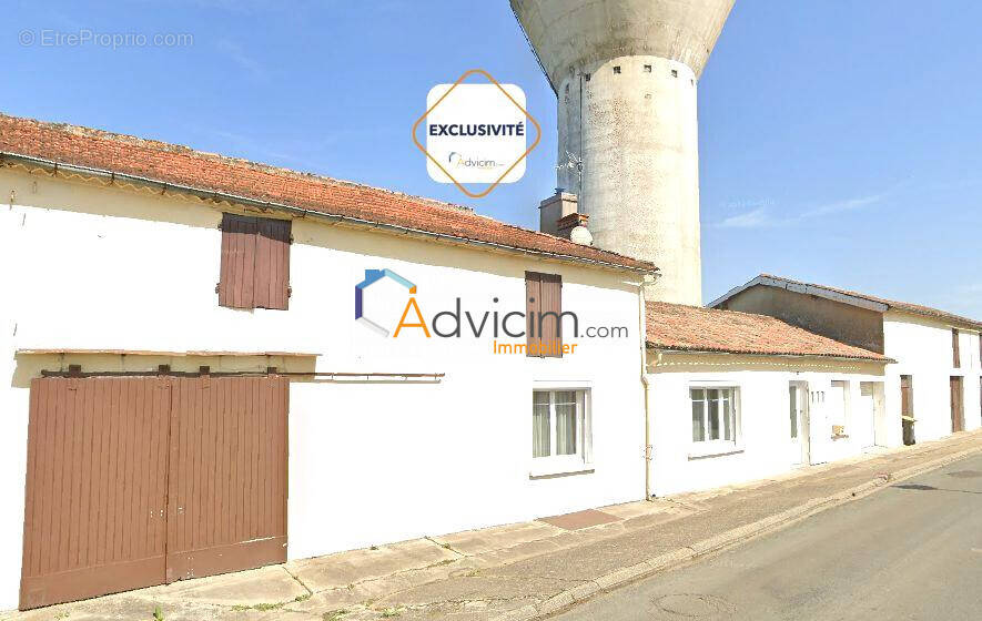 Maison à COCUMONT