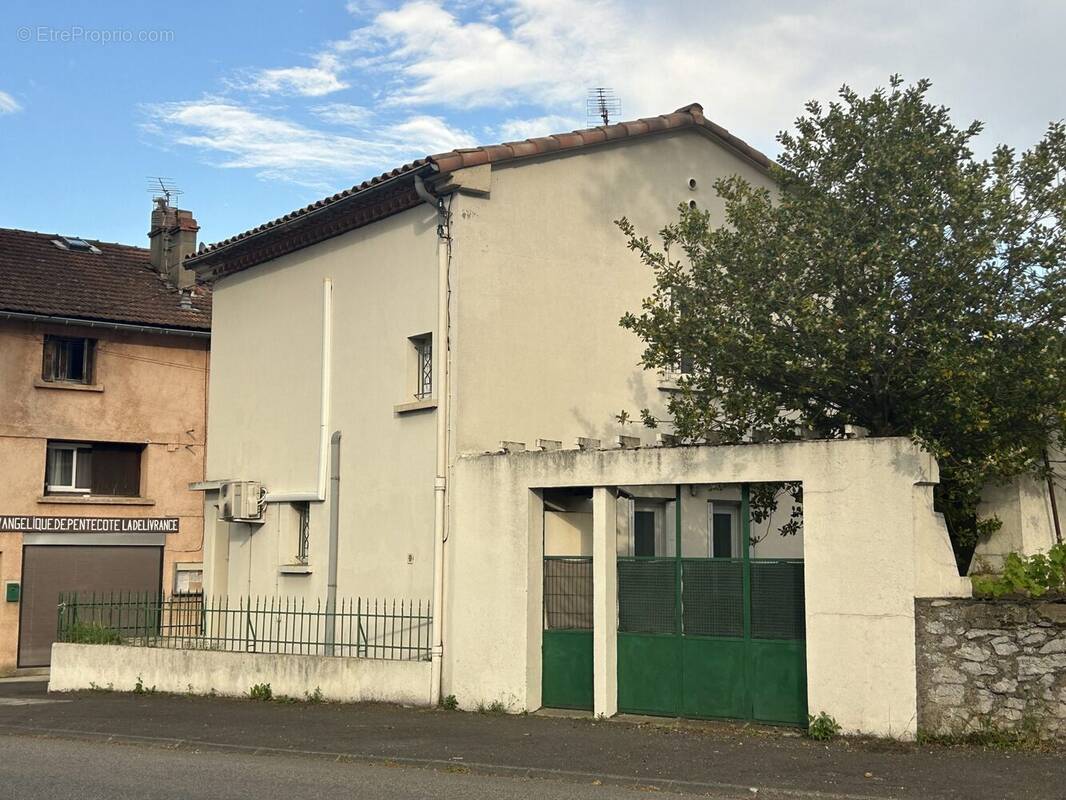 Maison à QUILLAN