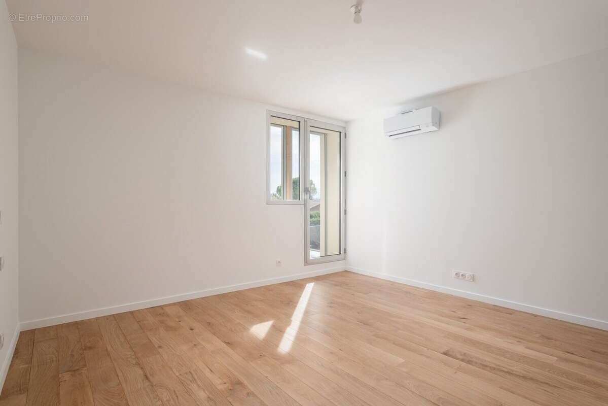 Appartement à CORENC