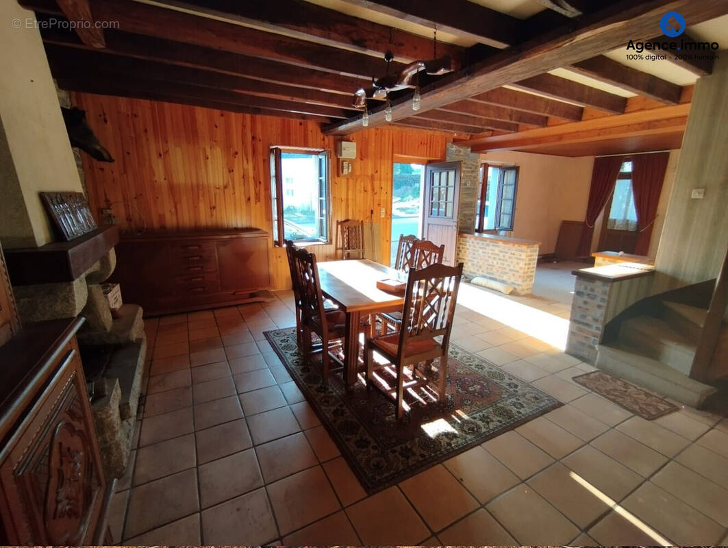 Maison à LA GACILLY