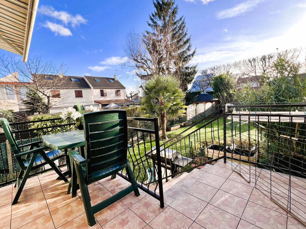 Maison à LE BLANC-MESNIL