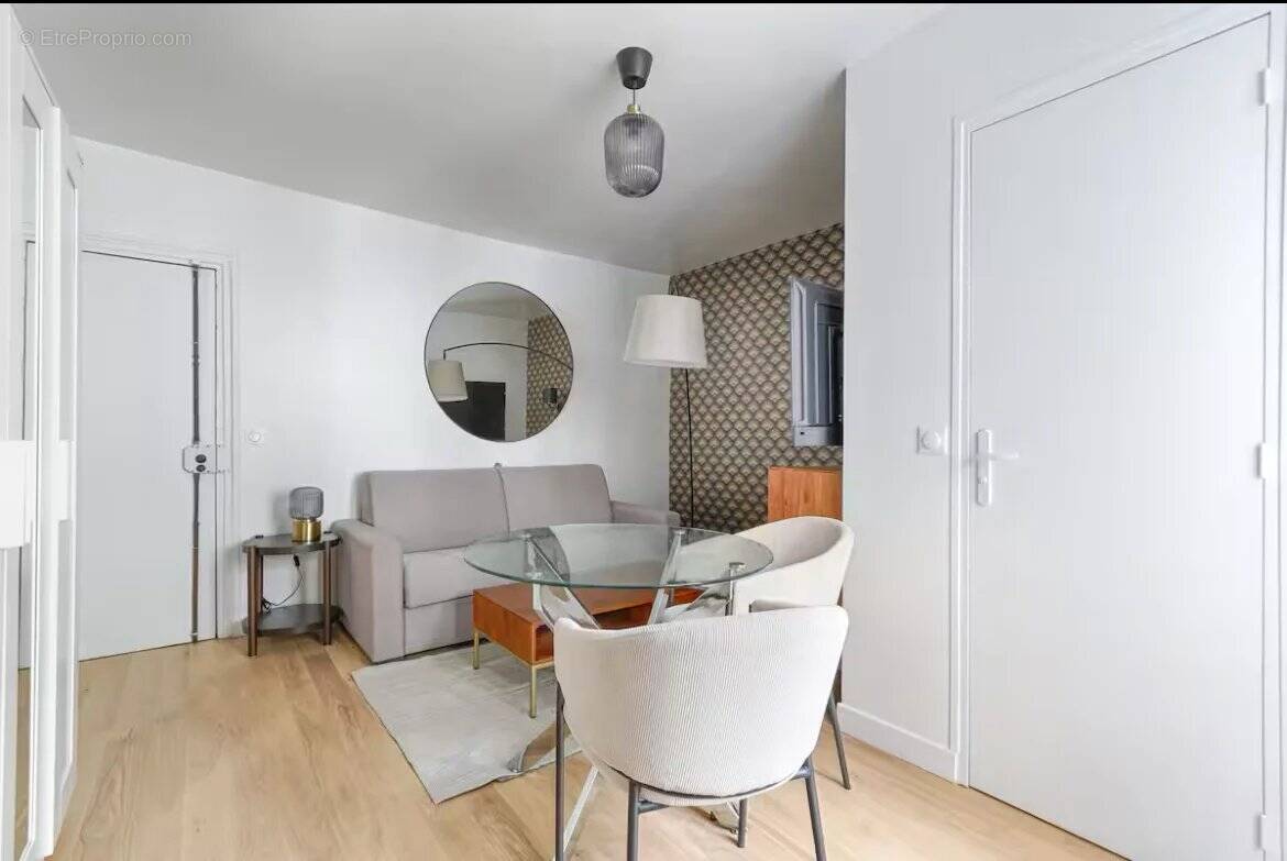 Appartement à PARIS-18E