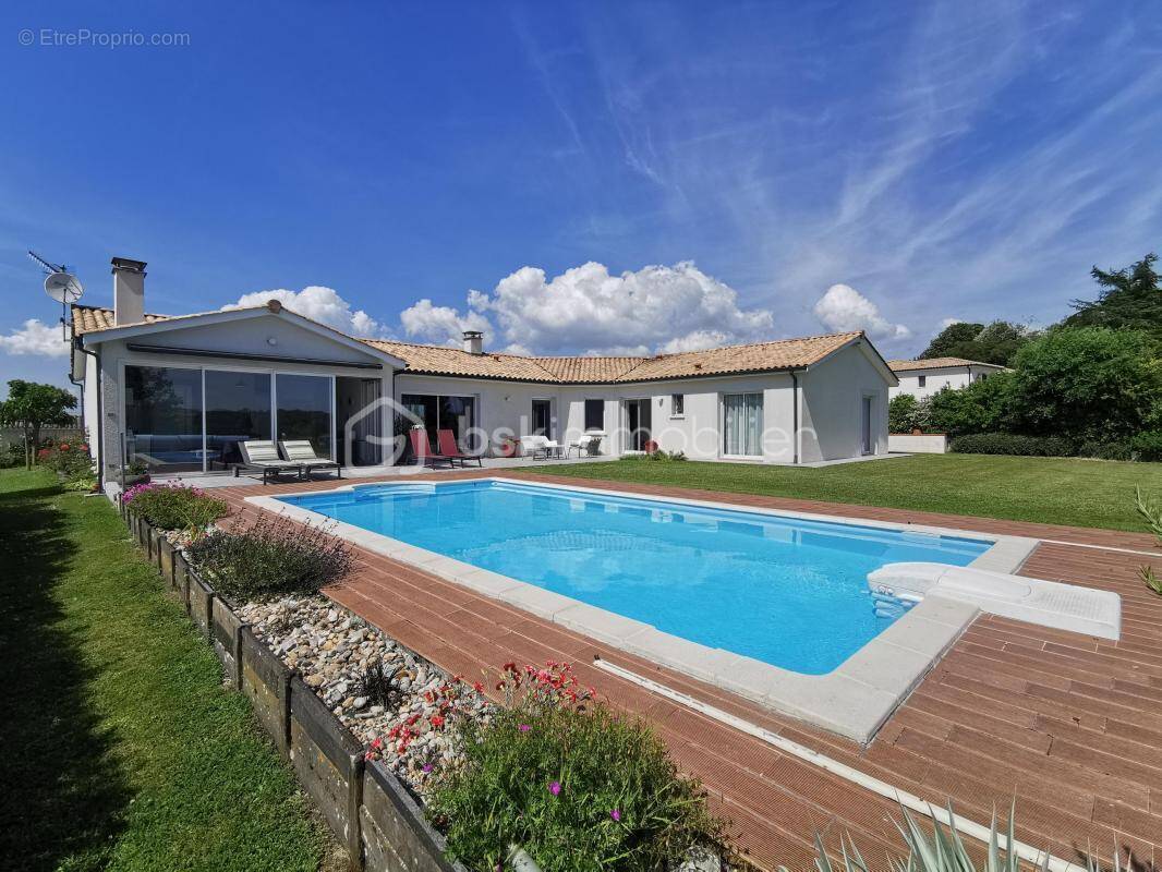 Maison à MIRAMBEAU