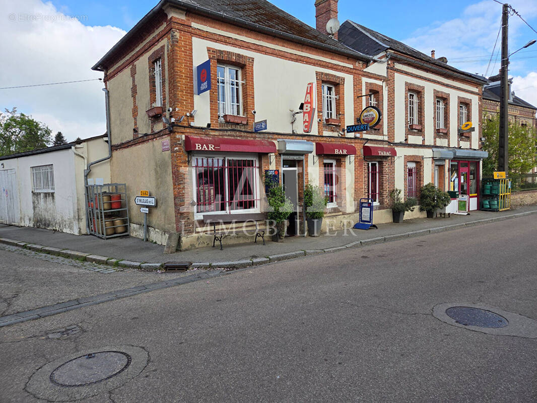 Commerce à L&#039;AIGLE