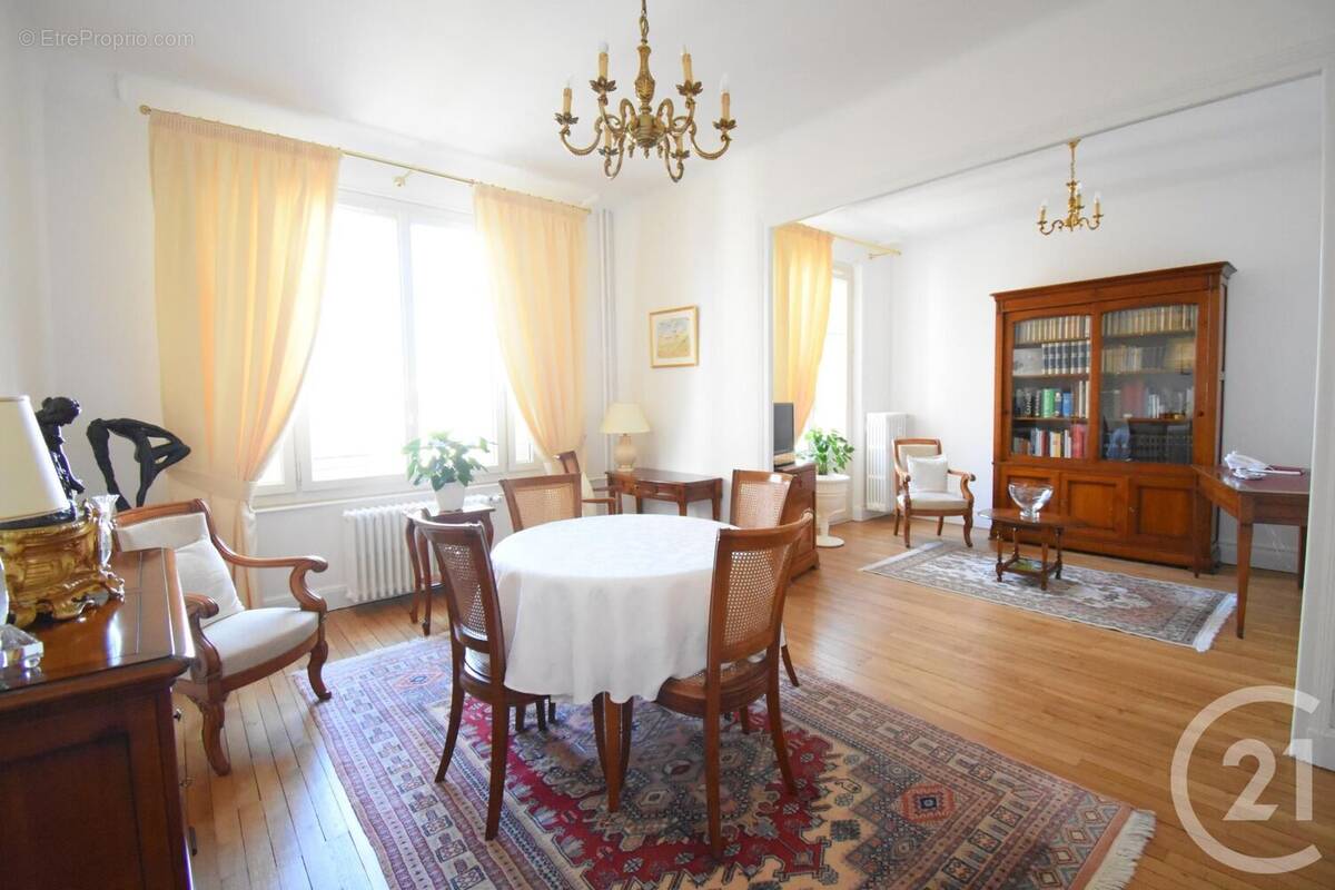 Appartement à VICHY