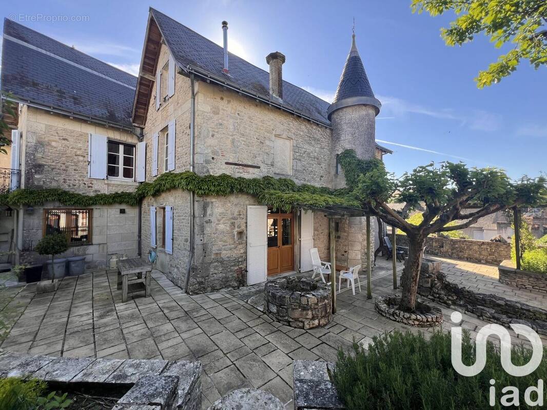 Photo 1 - Maison à CHARROUX