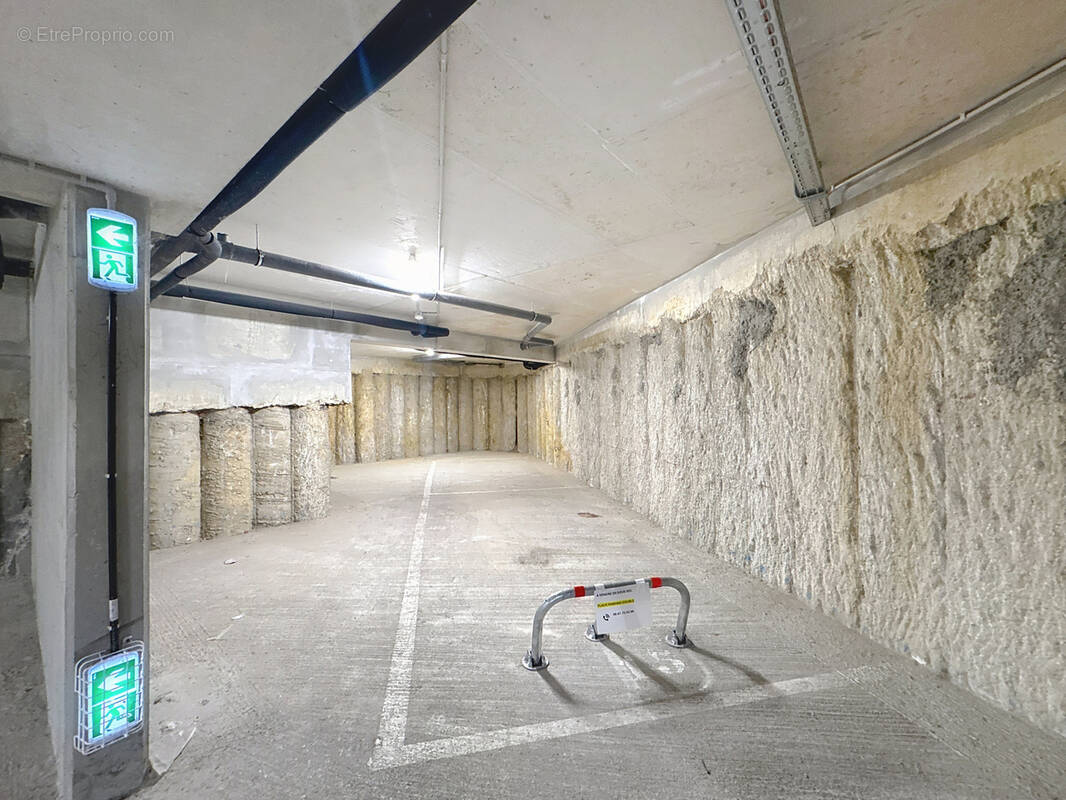 Parking à MARSEILLE-10E
