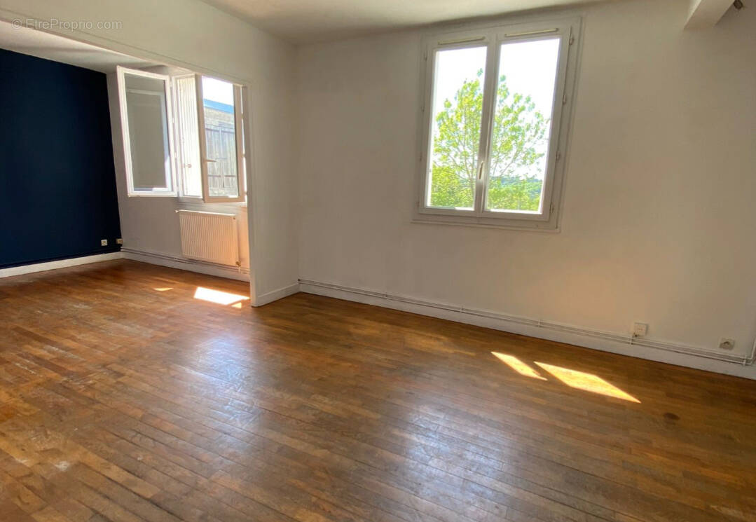 Appartement à SAINT-CYR-SUR-LOIRE