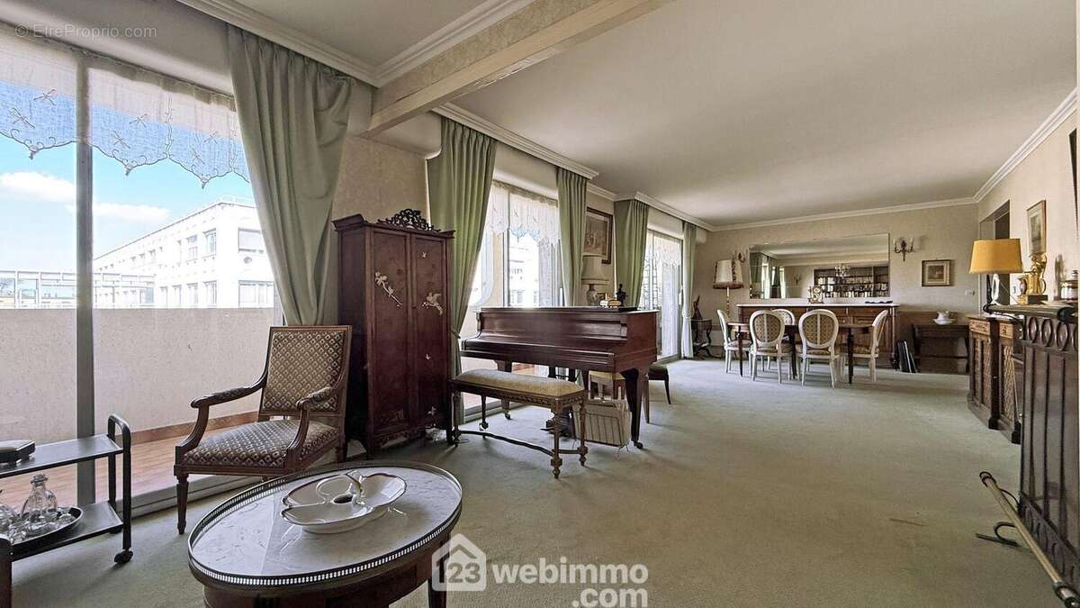 Appartement à SAINT-MAUR-DES-FOSSES