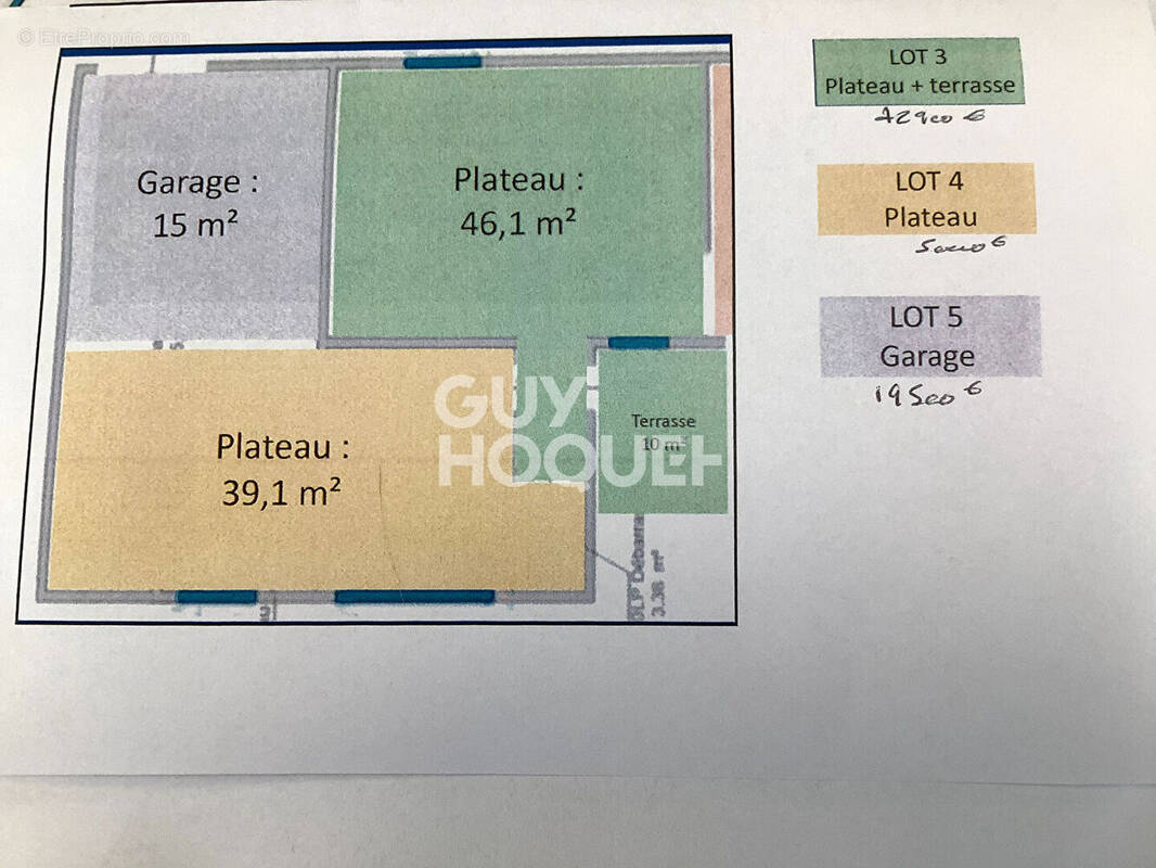 Parking à ARTIX