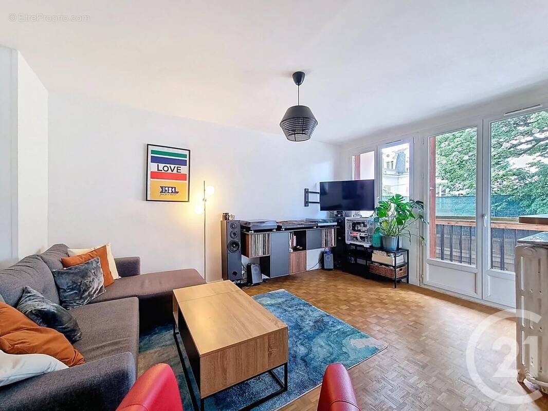Appartement à COLOMBES