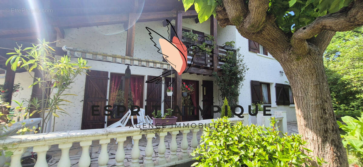 Photo 1 - Maison à UCHACQ-ET-PARENTIS