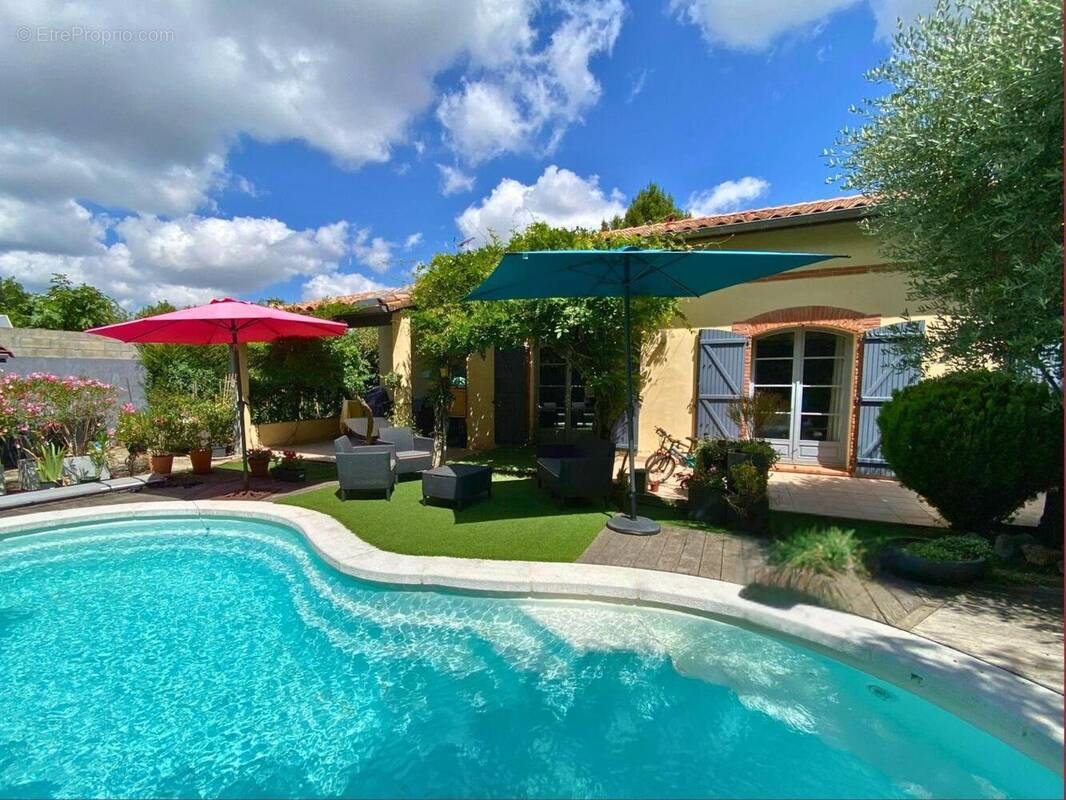   - Maison à CORNEBARRIEU