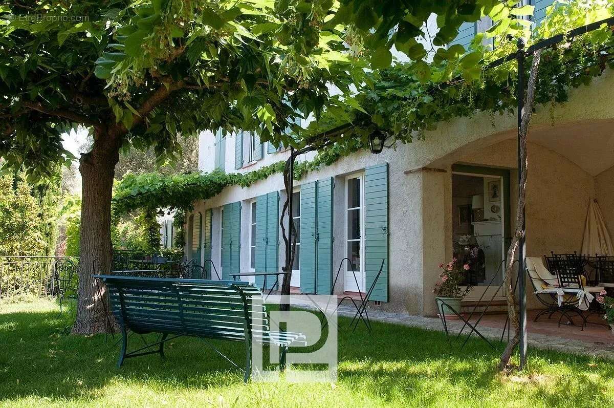 Maison à MOUGINS